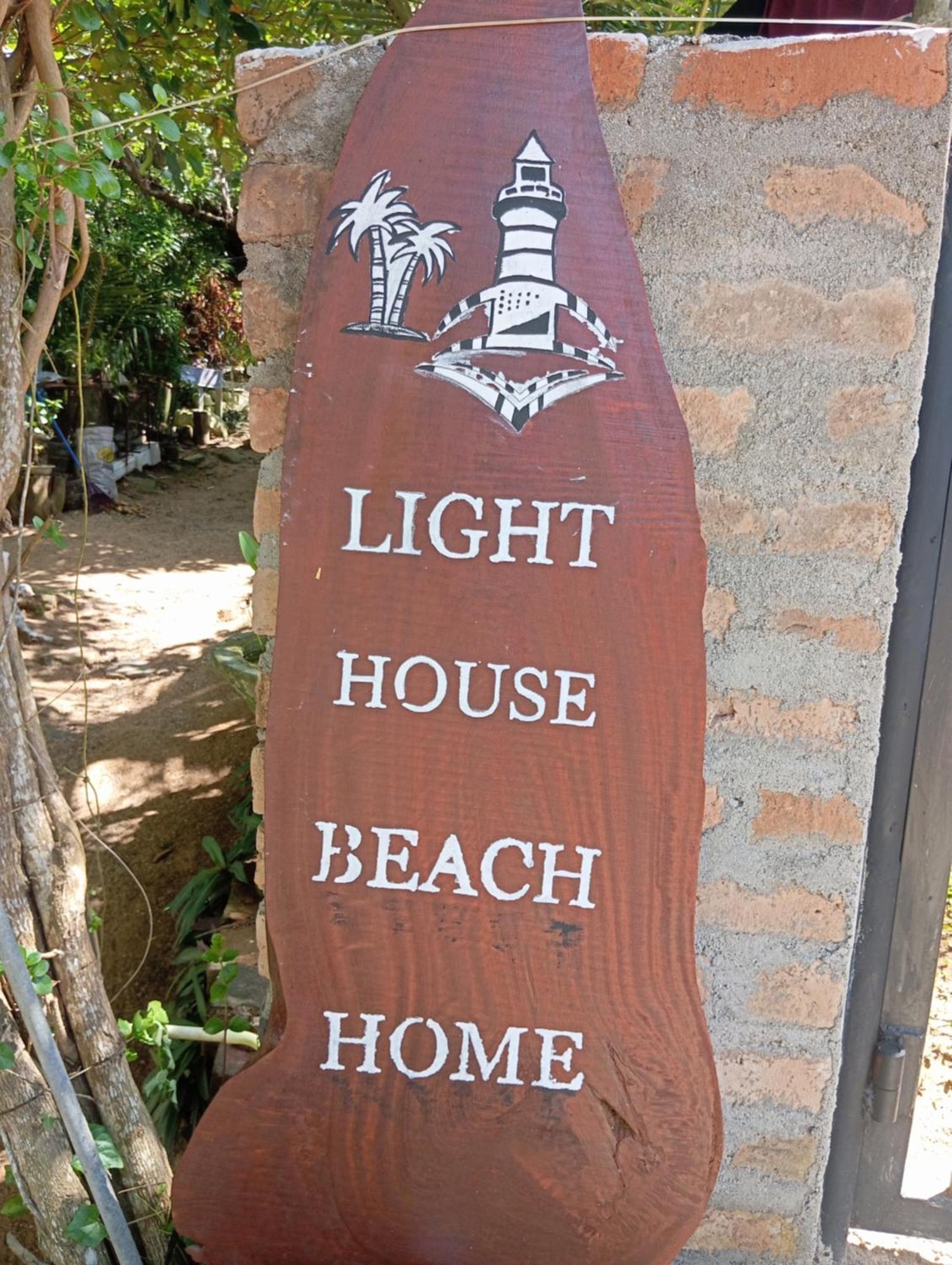 Light House Beach Home 마타라 외부 사진