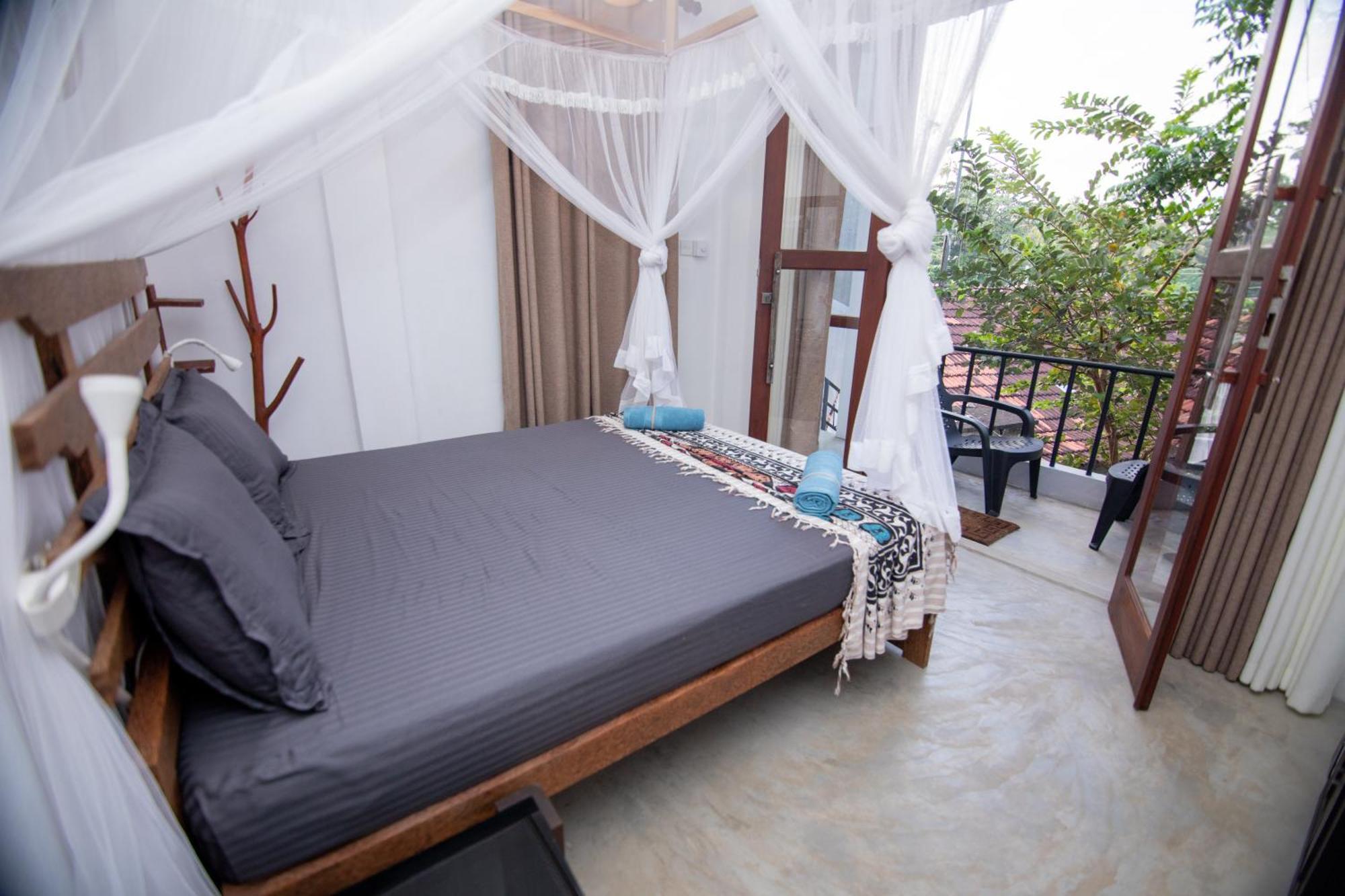 Light House Beach Home 마타라 객실 사진